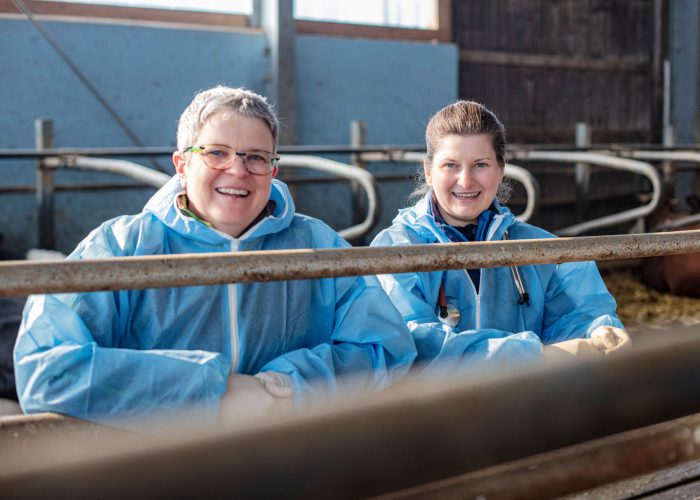Tierärztinnen der Nutztierpraxis Hausen am Bussen, Dr. Bantle, Frau Braun, kompetente tierärztliche Versorgung auf dem Land
